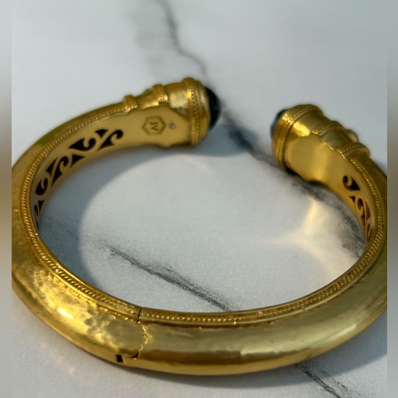 NWOT JULIE VOS 24K Gold Plated Charcoal Blue Bangle Hinge Bracelet - Picture 3 of 6